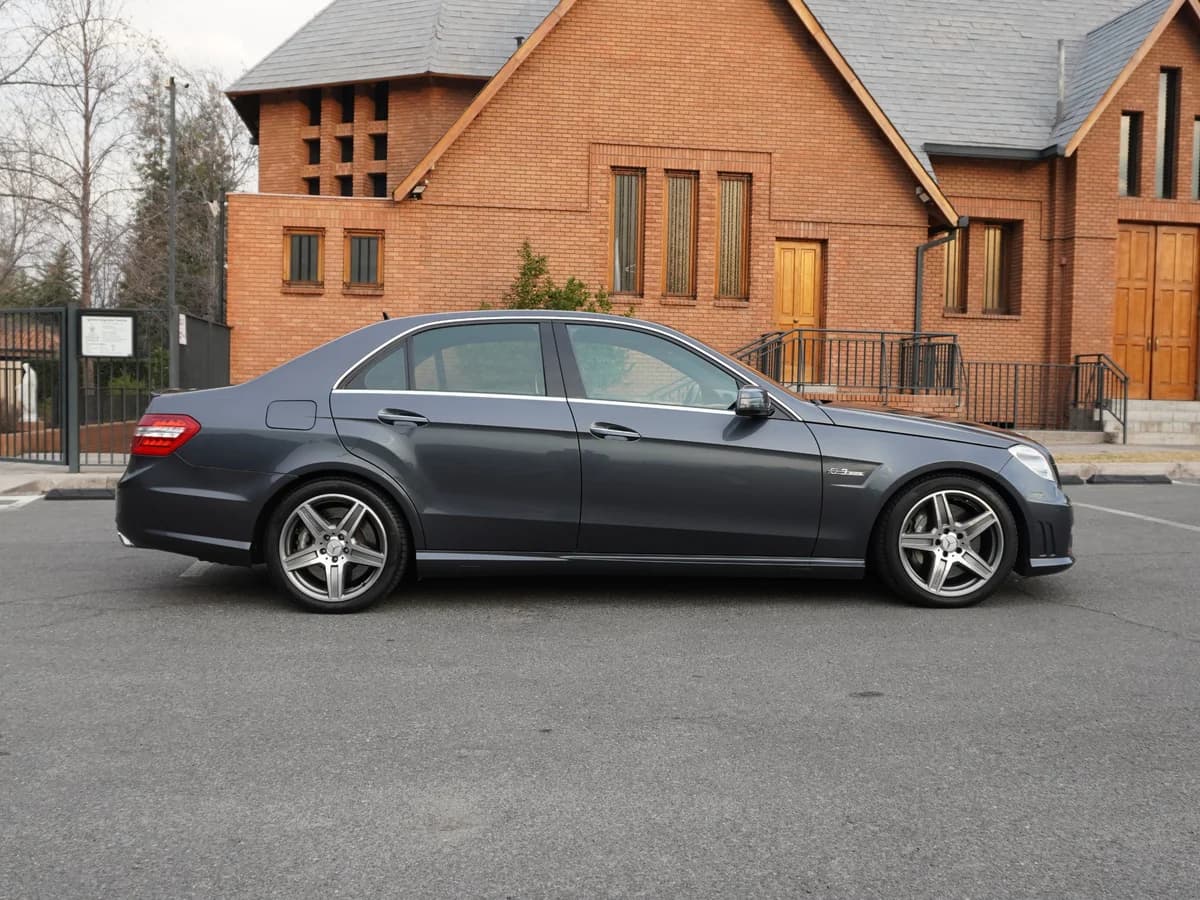 Mercedes Benz E63 AMG 6.2
